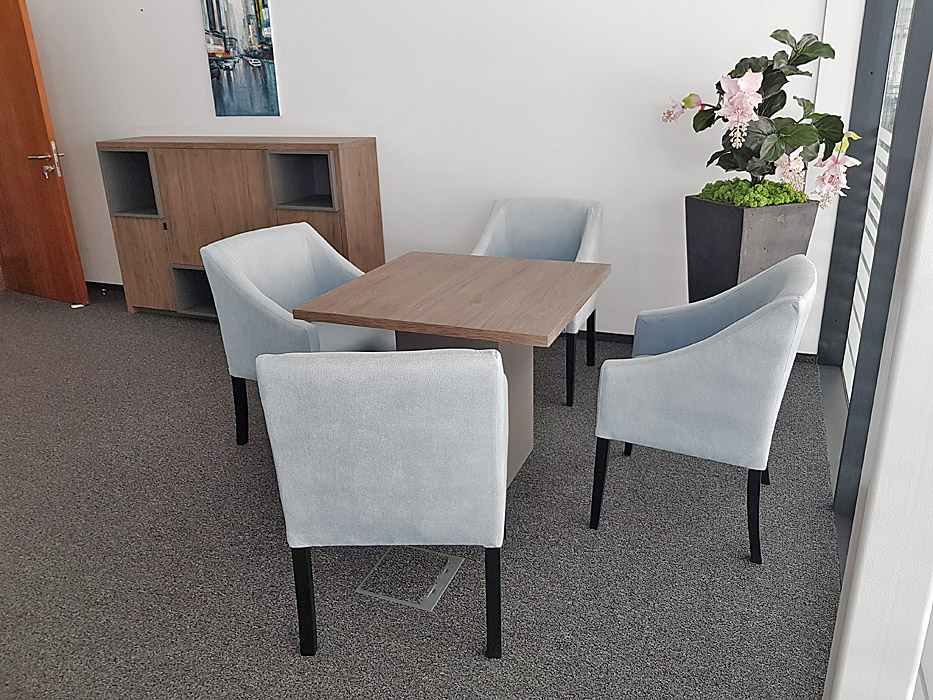 projekt mebli dla portu lotniczego we Wrocławiu